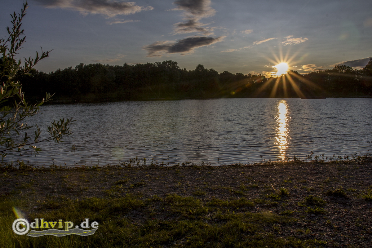 Sunset @ Garchinger See (Garching / Germany). Picture available for sale in the shop.